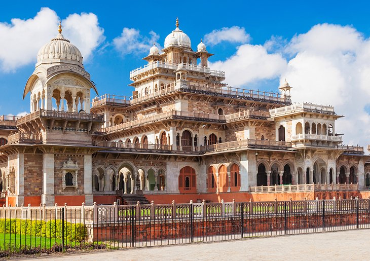 india-jaipur-top-attractions-albert-hall-museum